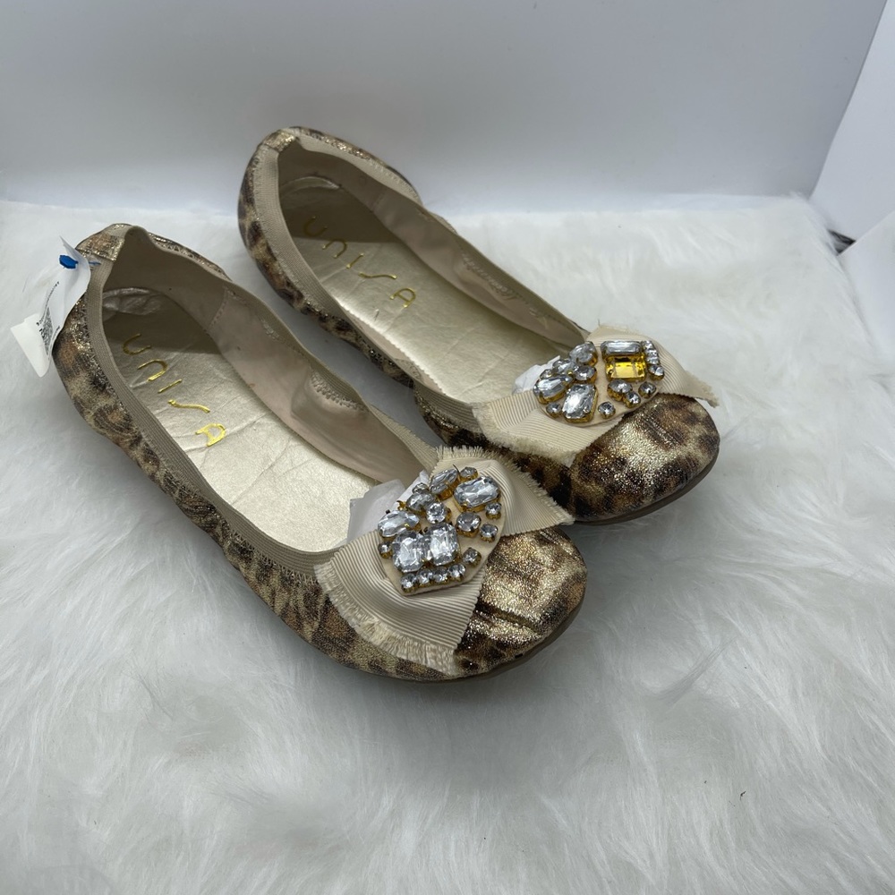 Flat bronze leopard shoes